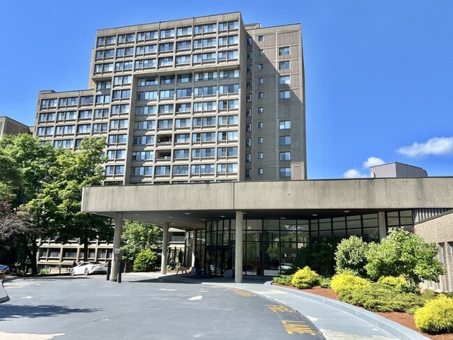 Building Photo - 250 Hammond St Unit 310S