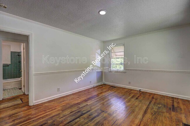 Photo - 3445 Doster Way