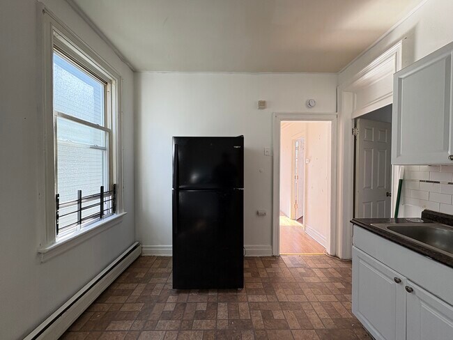 Photo - 166 Garfield Ave Unit 2R