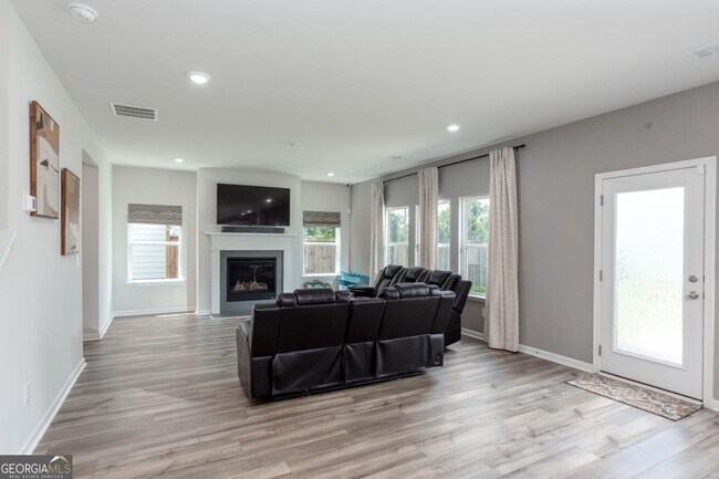 Photo - 607 Runnel Dr