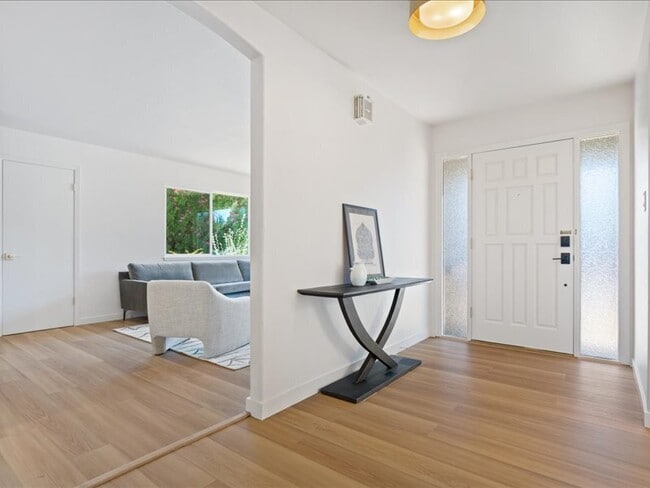 Photo - 235 Sherman St