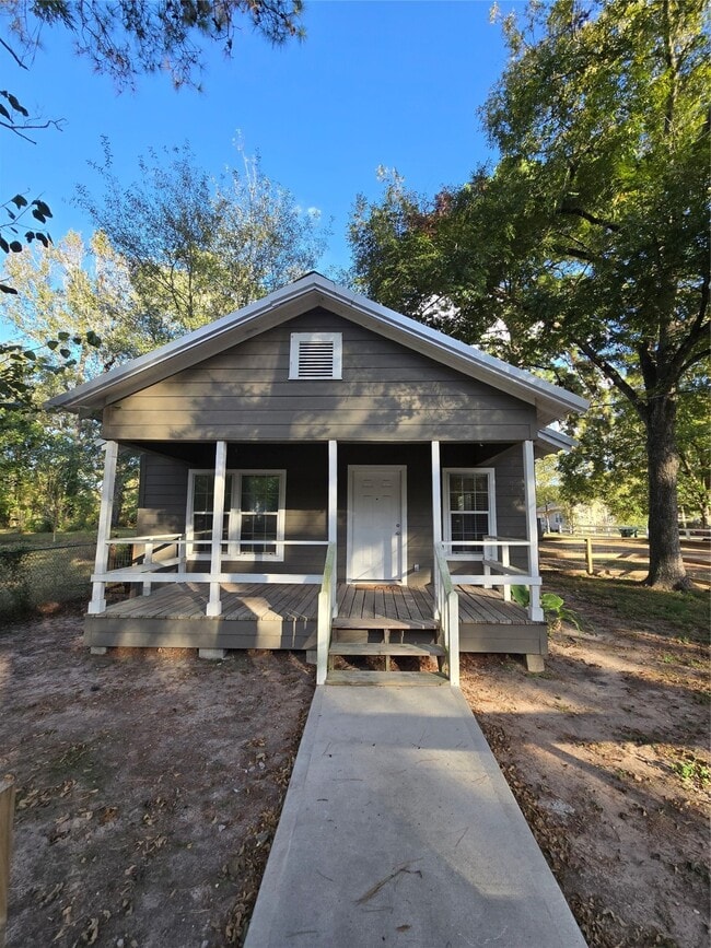 Photo - 511 S Roosevelt Ave