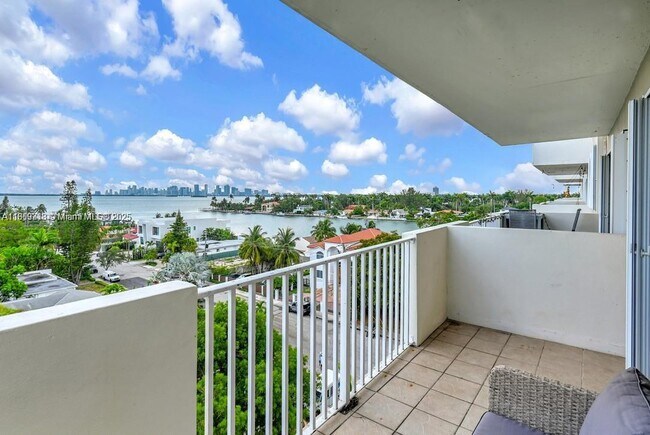 Photo - 1455 N Treasure Dr Unit 7R