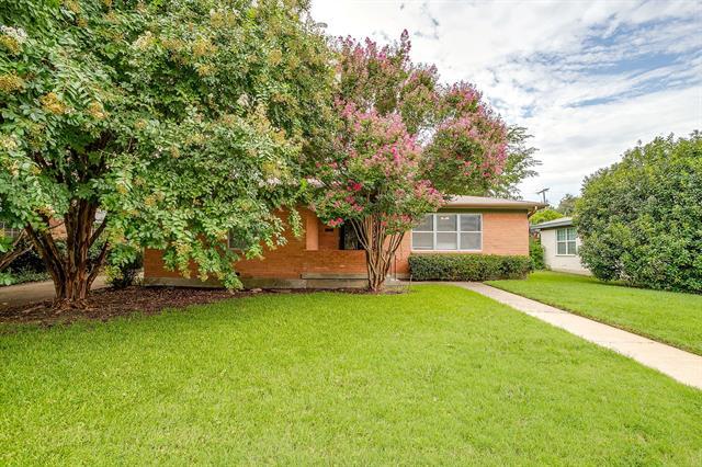 Photo - 3704 Jeanette Dr