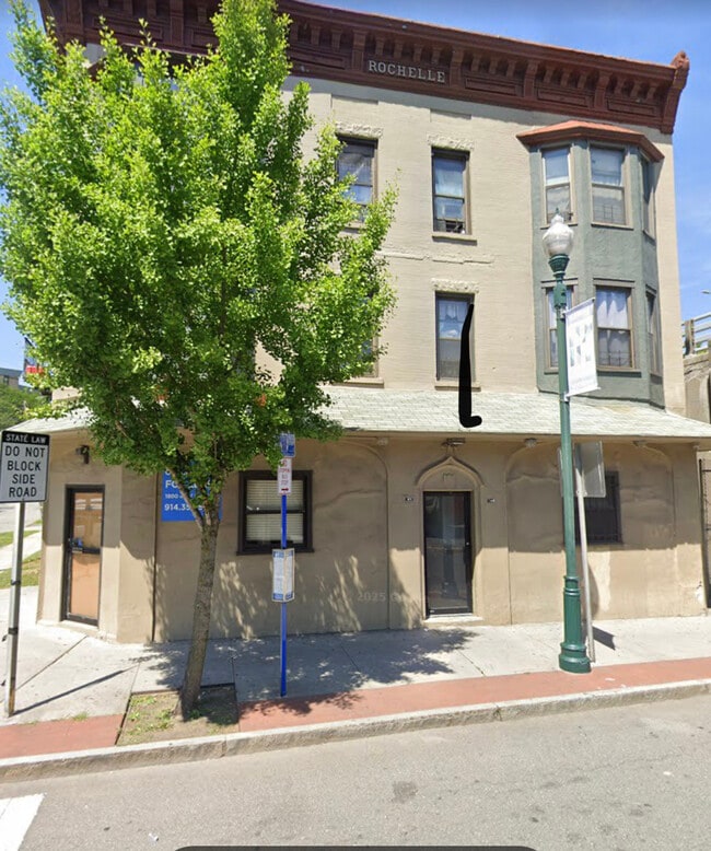 Building Photo - 400 North Ave Unit 3rd