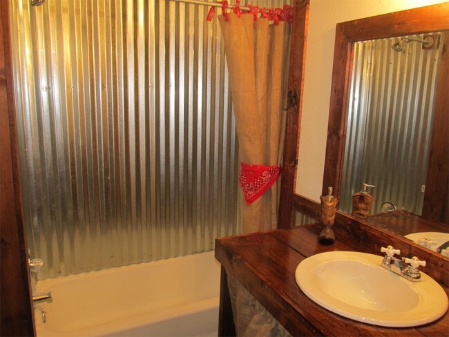 Photo - 610 Jefferson Ave