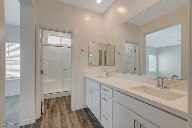 Building Photo - 206 Callen Falls Ave