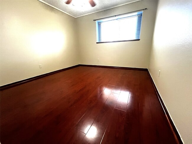 Photo - 731 Seafoam Rd