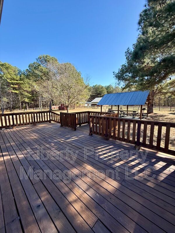 Photo - 143 Quail Dr