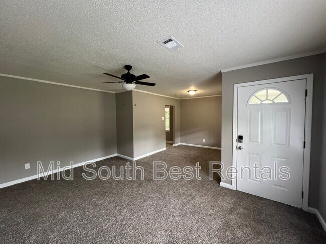 Photo - 1758 Victoria Rd