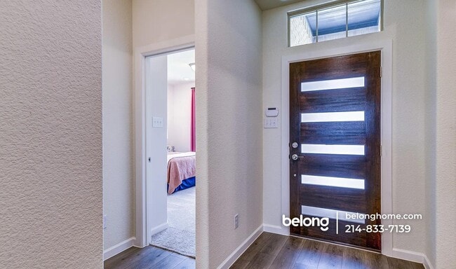 Photo - 422 Hazeltine Rd