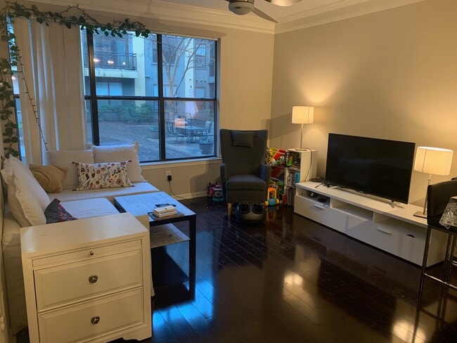 Sala de estar - 400 17th St NW Unidad 2126