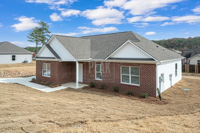 540 Woodland Cir
