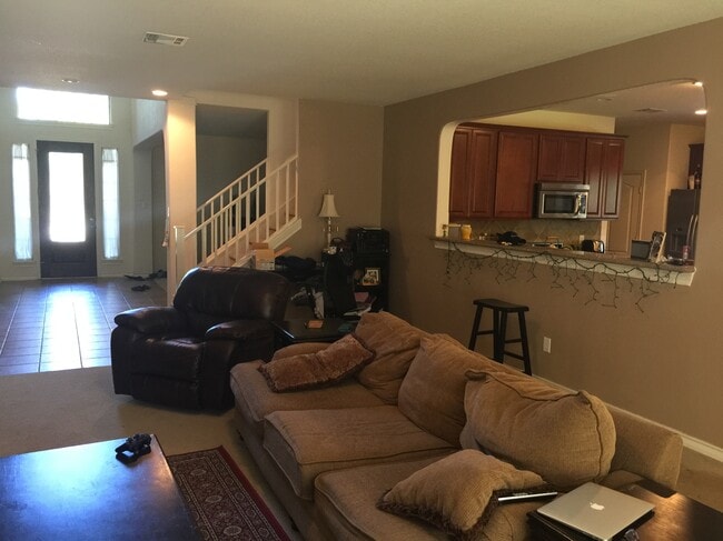 Photo - 512 Whistlers Walk