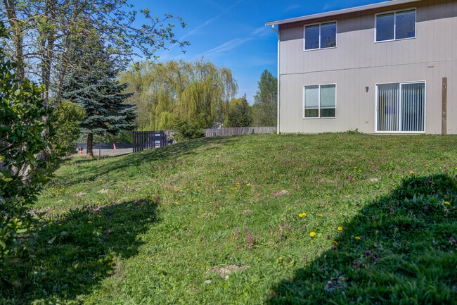 Photo - 705 5th Ave