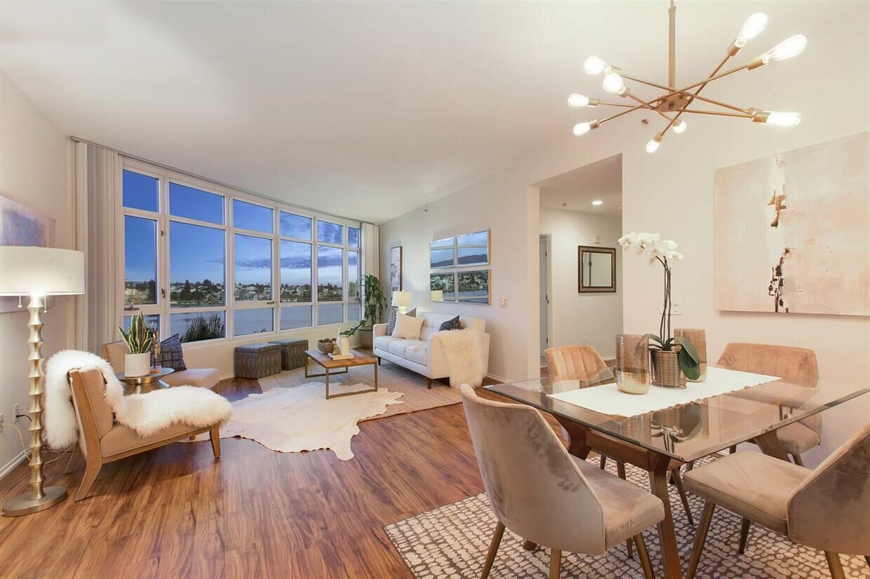 Photo - 1 Lakeside Dr (Oakland, CA)