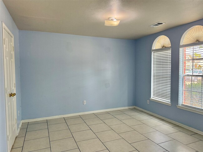 Photo - 14802 Bellflora Ct