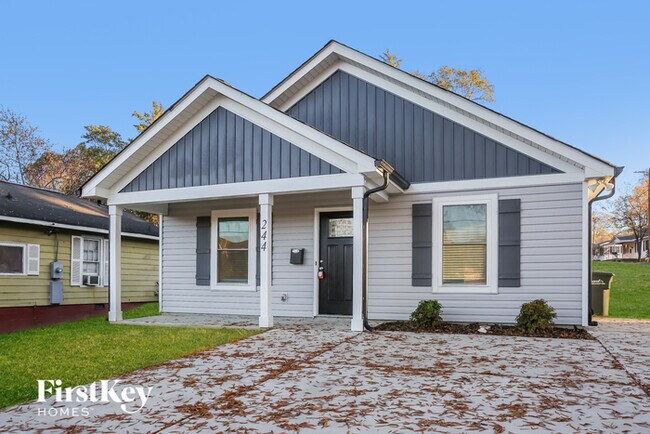 Photo - 244 Glenn St NW