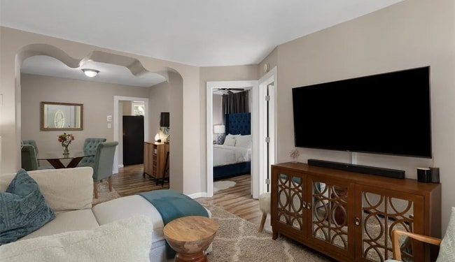 Photo - 1793 Channing St