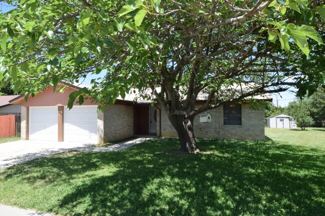 Photo - 107 Myra Lou Ave