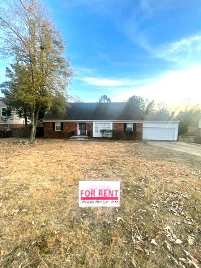 Building Photo - Newly Renovated Home In Raleigh