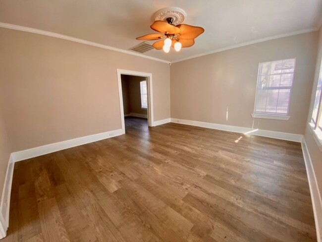 3 Bedroom 2 Bath Remodeled Home in Broadmoor! - 3 Bedroom 2 Bath Remodeled Home in Broadmoor!