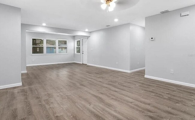 Photo - 823 Webster St