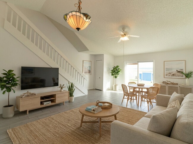 Photo - 756 Aquatic Dr