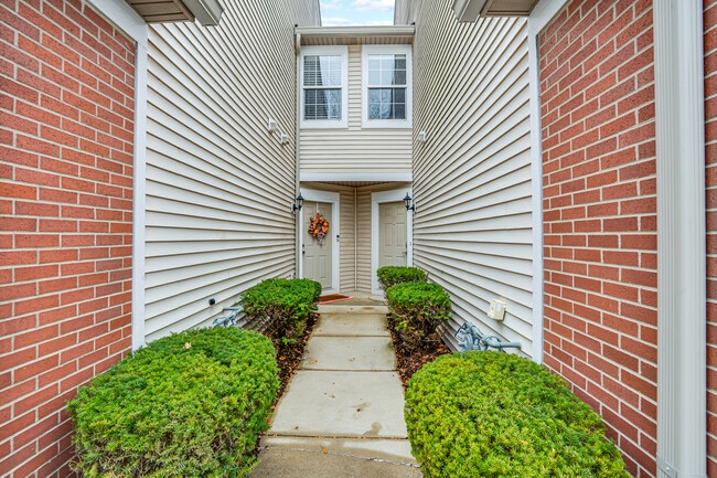 Photo - 24135 Walnut Cir