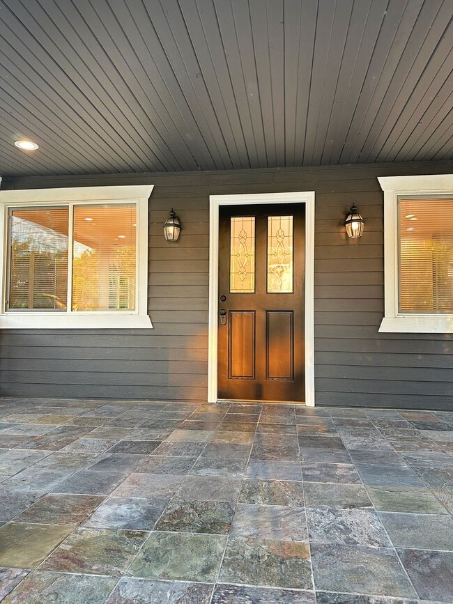 Photo - South Seattle/Seward Park area - Remodeled 4 Bedroom 2 bathroom home - Ready for move in now!