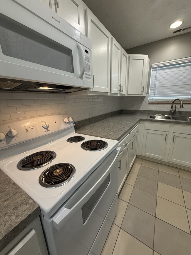 Photo - 407 Ash St