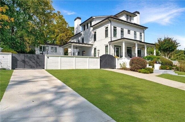 Building Photo - 1812 Wellbourne Dr NE Rental