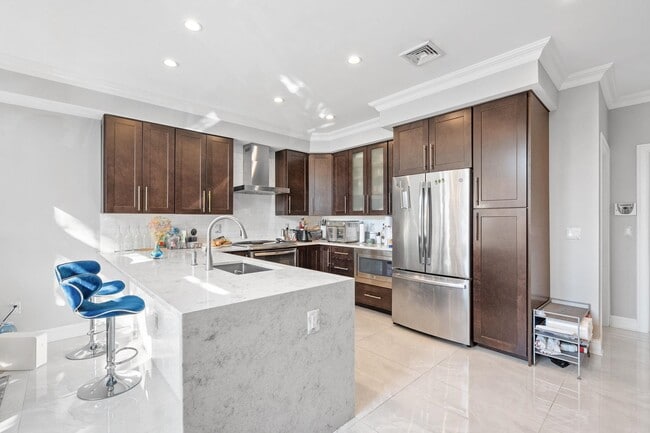 Photo - 94 Leonard St Unit 2