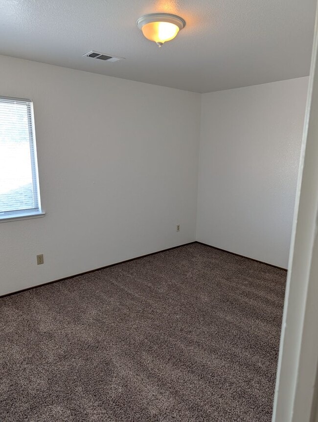Photo - Great Townhouse in Anderson