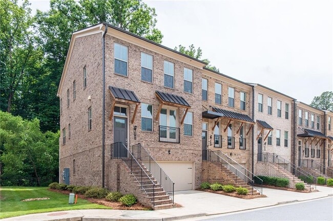 2701 Cedar Pne Wy