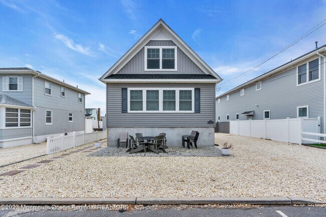 24 Virginia Ave