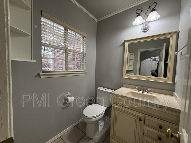 Photo - 4419 W Detroit Pl