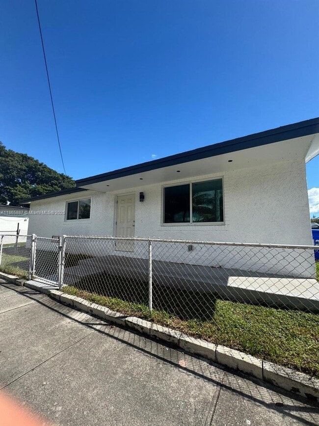 Photo - 427 N 24th Ave