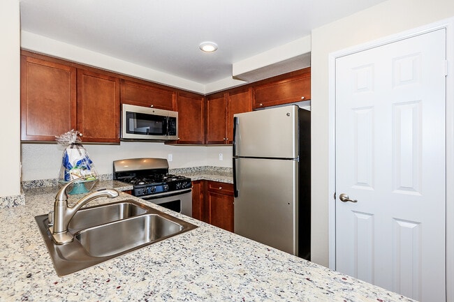 Sendero Gateway Apartment Homes