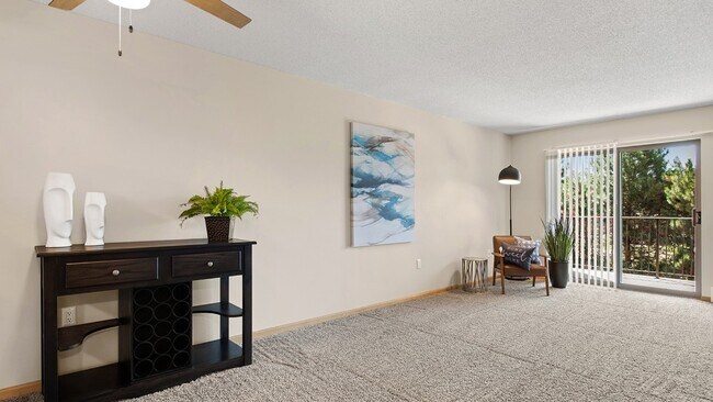 Arrive Inglewood Trails Apartments For Rent in Saint Louis