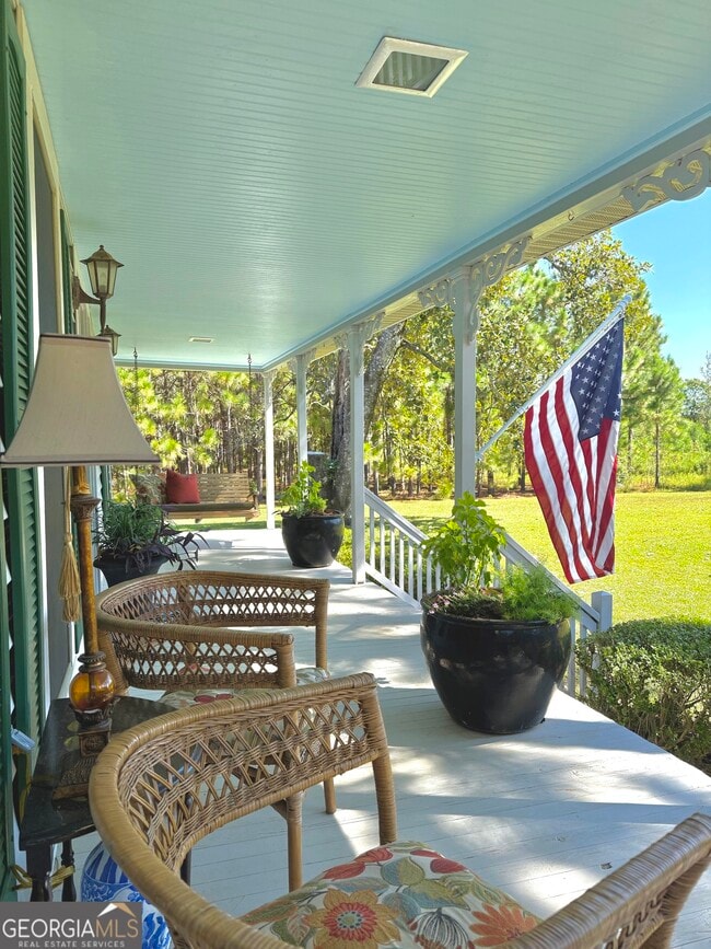 Photo - 1663 Thompson Ln