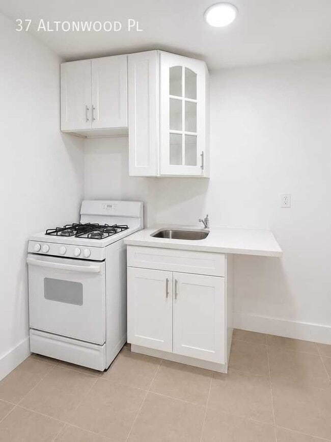 Photo - 37 Altonwood Pl