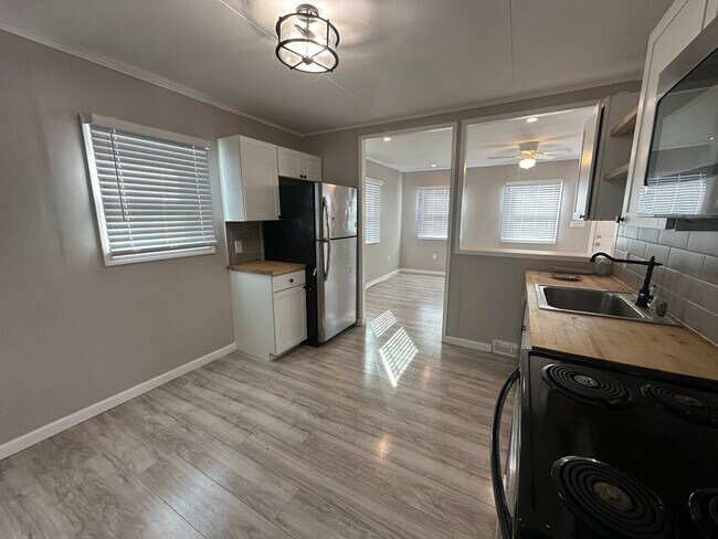 Photo - 181 Gibson St