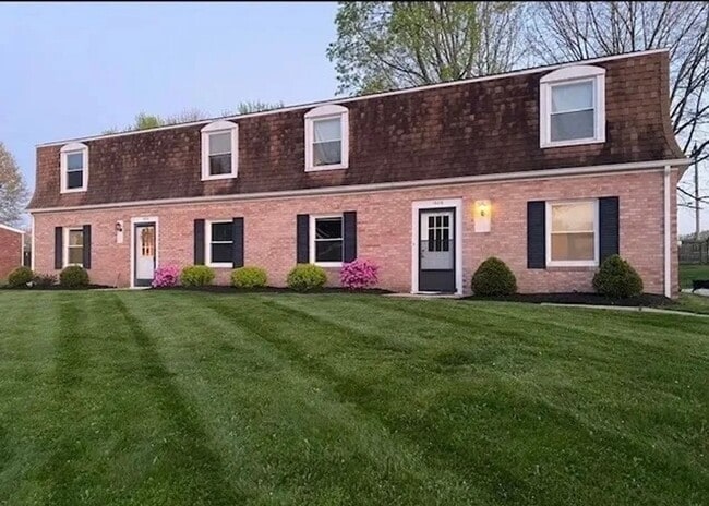 Building Photo - Clearbrook 1606-1608 Unit Clearbrook