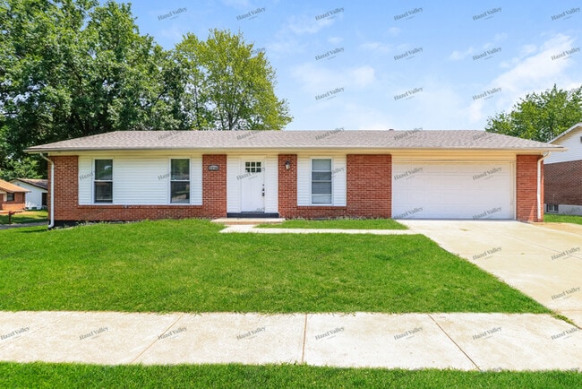 Building Photo - 2238 Outlook Dr Rental