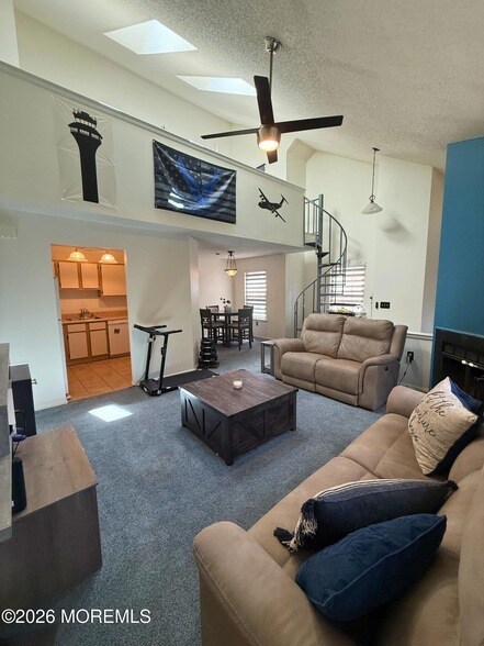 Photo - 305 Wildflower Ct