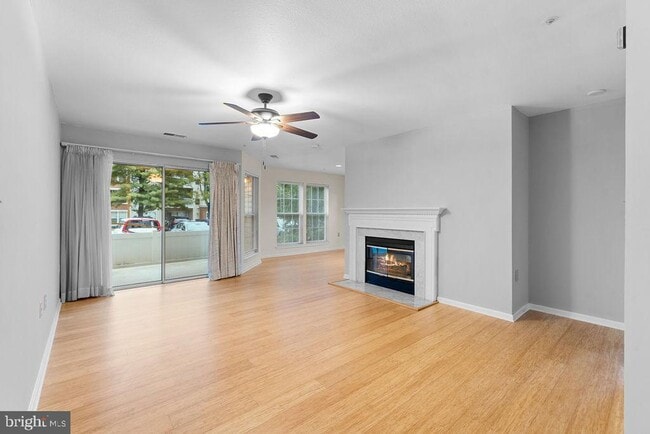 Photo - 5930 Millrace Ct Unit F104