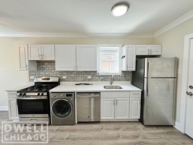Photo - 2125 W Giddings St Apartments Unit 1R