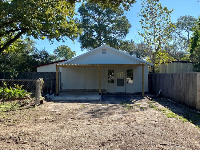 Building Photo - 319 N Cochran St