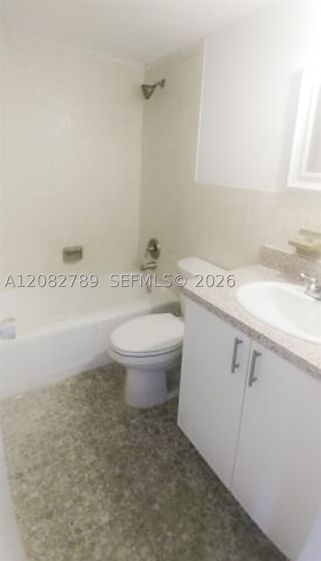 2781 2nd Ave N Unit 101